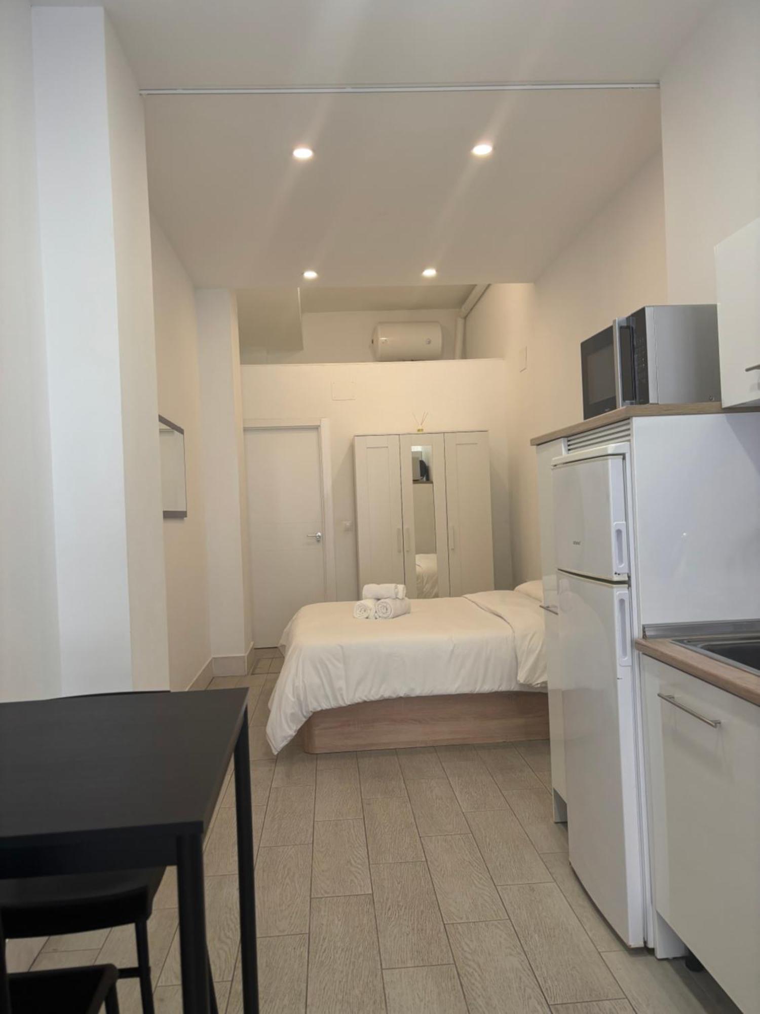 Piso Estupendo A 3 Min De La Estacion De Tren Ave Y Bus Apartment Málaga Exterior foto